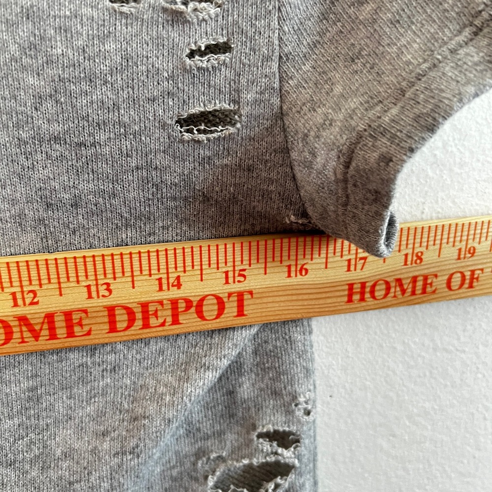 VTG Y2K Wet Seal Gray Distressed Crop Top Womens‎ Small Ripped Grunge - Picture 5 of 5